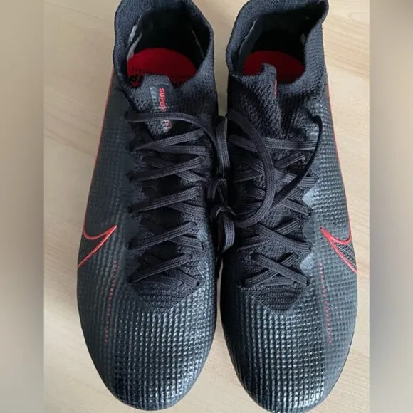 Nike 6.5 Soccer Cleats Shoes Black Red Sports Runners Athletic Summer Footwear 6
