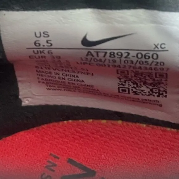 Nike 6.5 Soccer Cleats Shoes Black Red Sports Runners Athletic Summer Footwear 6
