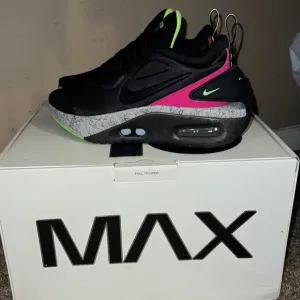 Nike Adapt Auto Max Black Fireberry Green