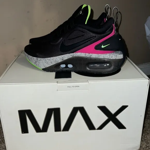 Nike Adapt Auto Max Black Fireberry Green