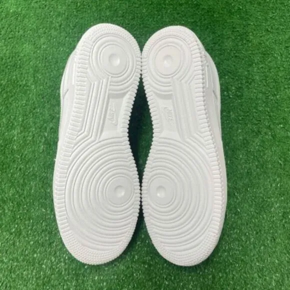 Nike Air Force 1  07 Low Womens Casual Shoes White DD8959-100 VNDS Size 9.5