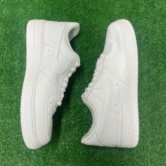 Nike Air Force 1  07 Low Womens Casual Shoes White DD8959-100 VNDS Size 9.5
