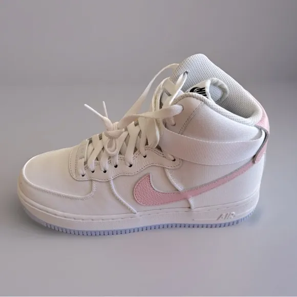 Nike Air Force 1, High Tops, Nike By You, blank canvas sneakers.