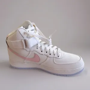 Nike Air Force 1, High Tops, Nike By You, blank canvas sneakers.
