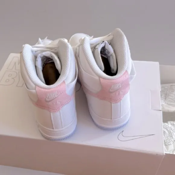 Nike Air Force 1, High Tops, Nike By You, blank canvas sneakers.