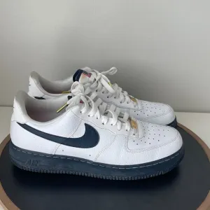 Nike Air Force 1 Low USA White Olympic Red Metallic Gold Size 10 CK5718-100