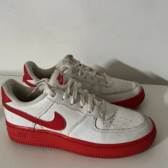 Nike Air Force 1 Low 'White Red Sole' White and Red Sneakers Kids Size 1