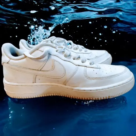 NIKE AIR FORCE 1 LOW LE YOUTH 7Y DH2920-111 LEATHER  CHRISTMAS GIFT UNISEX 8