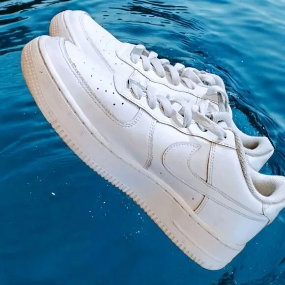 NIKE AIR FORCE 1 LOW LE YOUTH 7Y DH2920-111 LEATHER  CHRISTMAS GIFT UNISEX 8