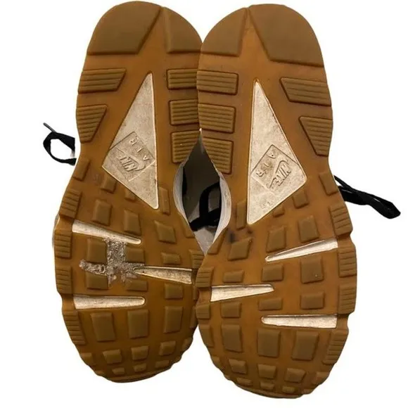 Nike Air Huarache sneakers  Size 9 Women