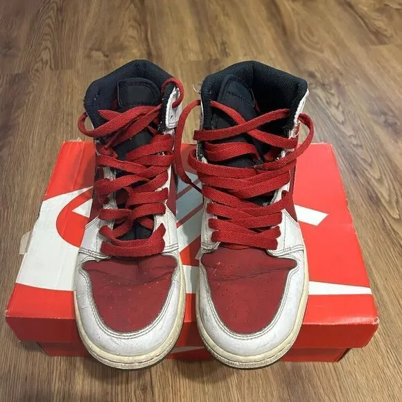 NIKE air jordan 1 retro carmine mid top shoes sneakers size 4.5Y
