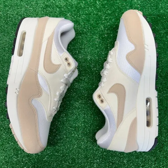 Nike Air Max 1 Low Womens Casual Shoes Cream DZ2628-101 VNDS Sz 10