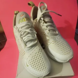 Nike Air Max 270 Athletic Shoes