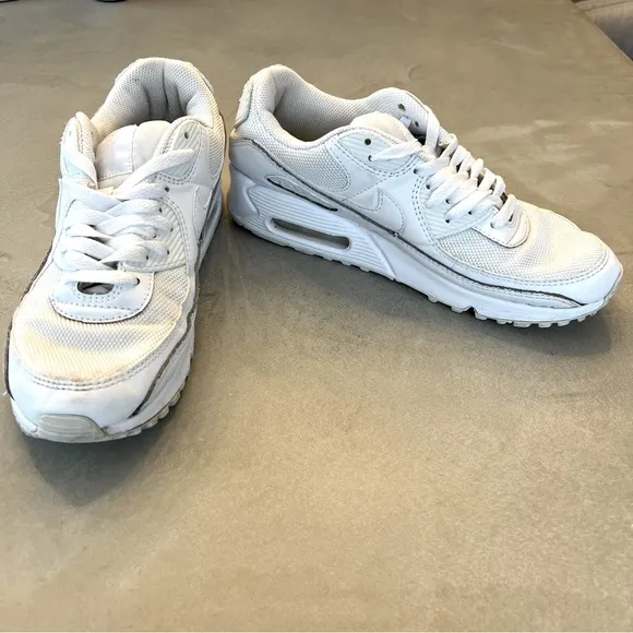 NIKE Air Max 90 Sneakers, White, 9