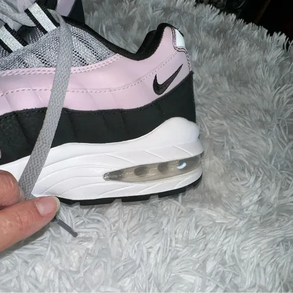 Nike air Max 95 Premium Gray Purple Excellence like new condition Sz 7 women’s