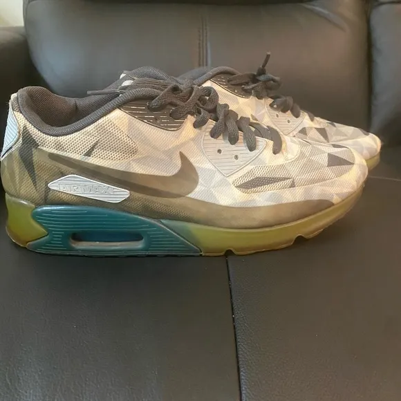 Nike Air Max Camo Sneakers