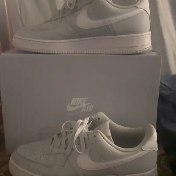 Nike Air Men's Athletic Shoes - Gray and White