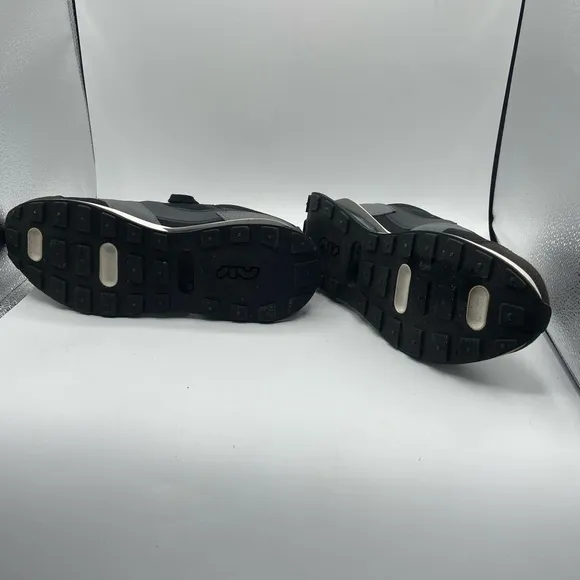 Nike Air Men's Black and Gray Athletic Shoes