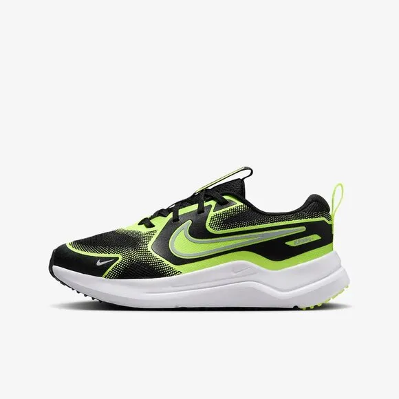 NIKE BIG KIDS GIRLS GREEN COSMIC RUNNING SHOES US 7Y/ UK6/ EUR40