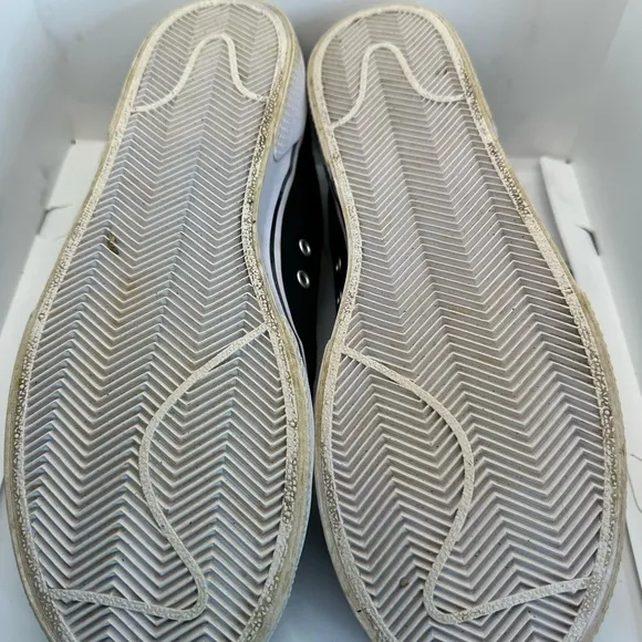 Nike Black and White Sneakers with Thick Sole and Canvas Upper
