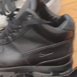 Nike Black Chunky Sole Sneakers