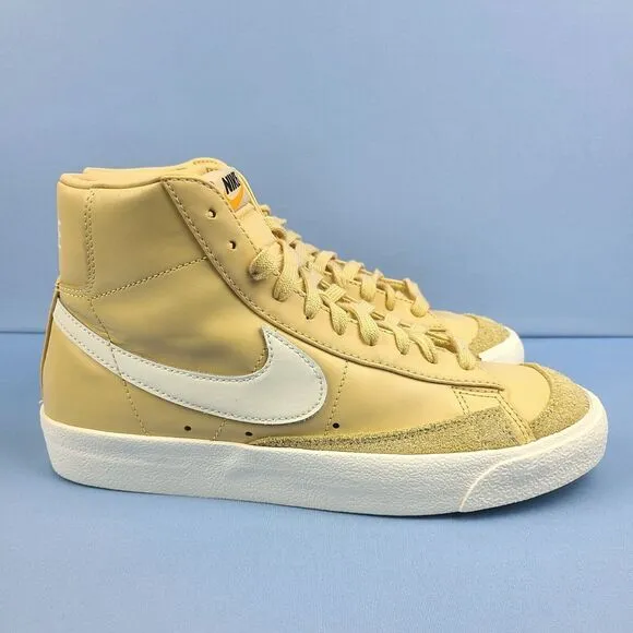 Nike Blazer Mid 77' VNTG Womens Size 8.5 Canvas Butter Tan Sneakers CZ1055-700