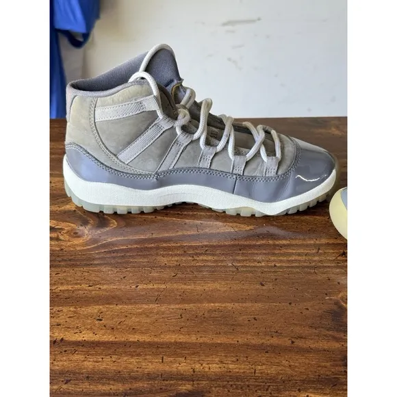 Nike Boys Air Jordan 11 Retro 378039-005 Gray Basketball Shoes Sneakers Size 2Y