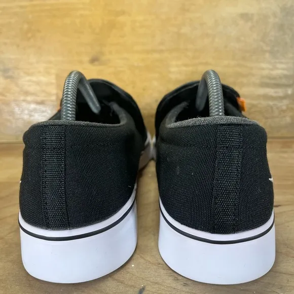 Nike Court Royale Womens Size 11 Slip On Shoes Sneakers Black BQ9138-001