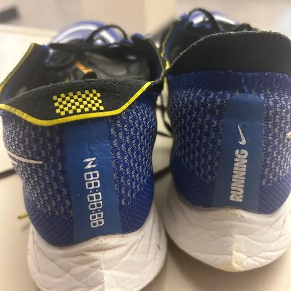 Nike D-6566-401 Athletic Shoes size 9-great preowned shape! Vibrant