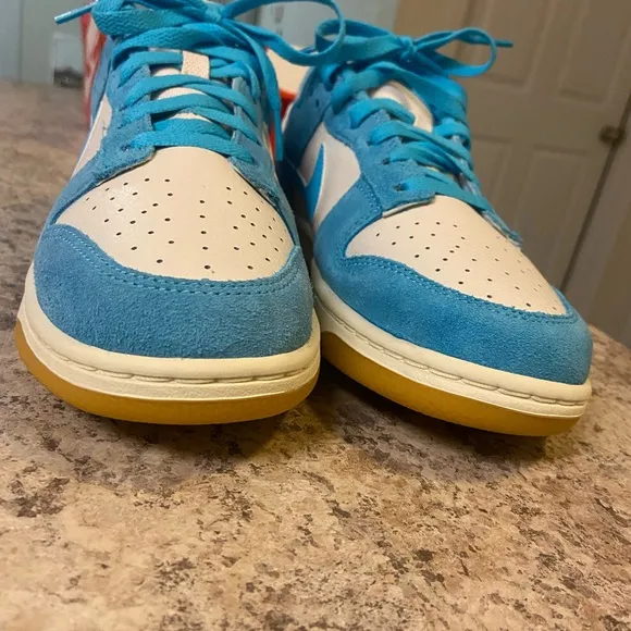 Nike Dunks Low SE!! Blue Suade!!! Blue and White Sneakers with Gum Sole!!