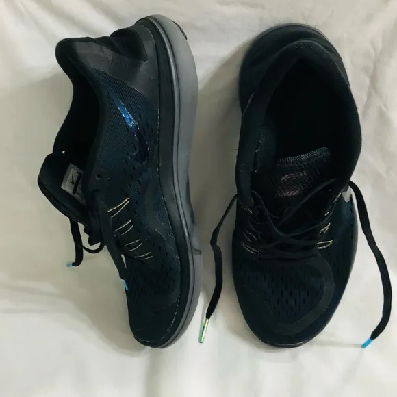Nike Flex sneakers 2017 RN BTS sneakers lace up black. 7.5