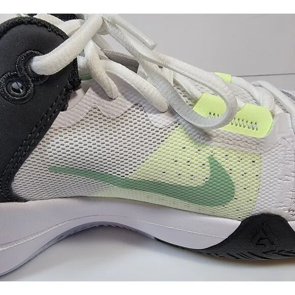 Nike Giannis Immortality 2 Basketball Shoes Men's 10 White Black DM0825-101