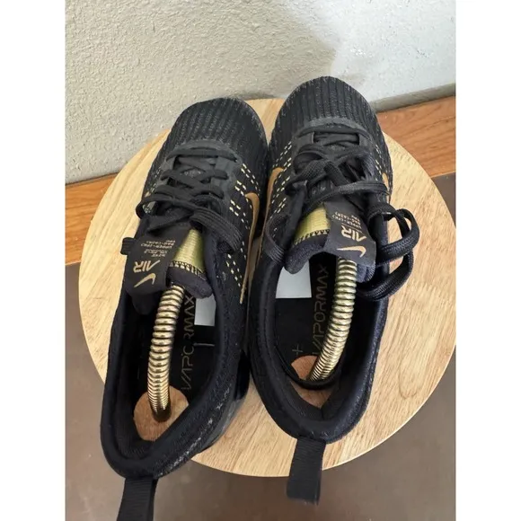 Nike GS Size 5Y Air VaporMax Flyknit 3 Black Gold Shoes BQ5238-004