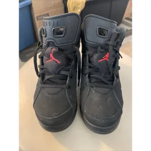 Nike Jordan 6 Retro Infrared Black Red 2014 GS (384666-060)Youth Size 3y