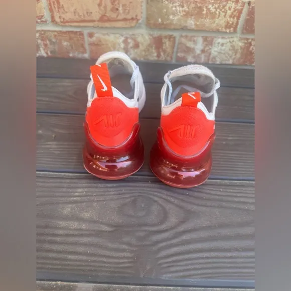 Nike Kids Air Max 270 White and Red Shoes, slightly used Size 3.5