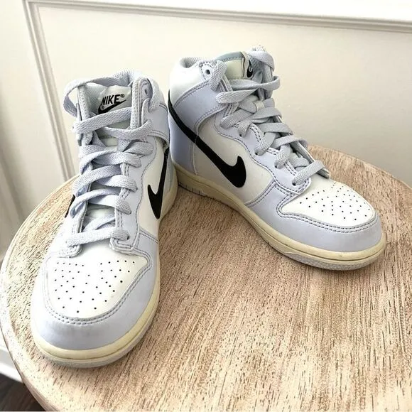 Nike Kids Dunk High &quot;Aluminum&quot; Sneakers in white/blue with black swoosh Size 13