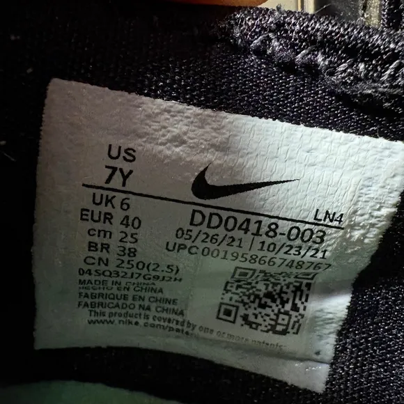 Nike LeBron 19 Black Aqua Sneakers Size 7 Youth Size‎ 7.5 Mens