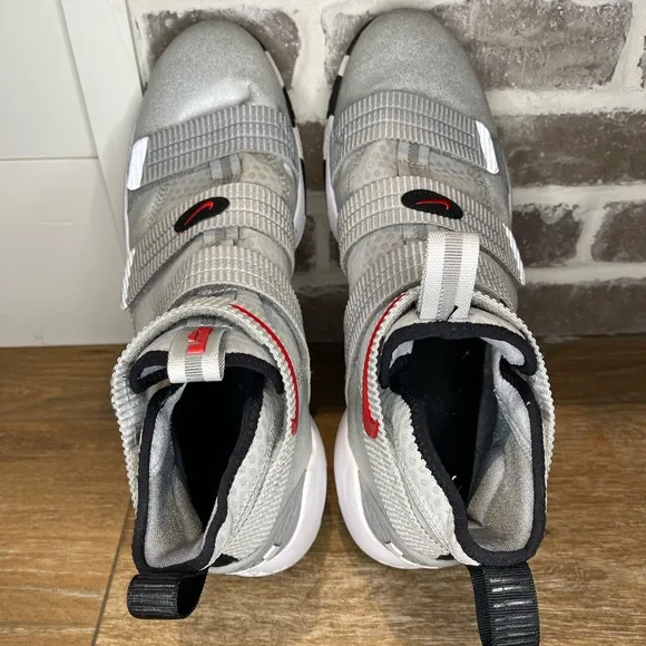 Nike LeBron Soldier 11 'Silver Bullet' 897646-007 Size 14