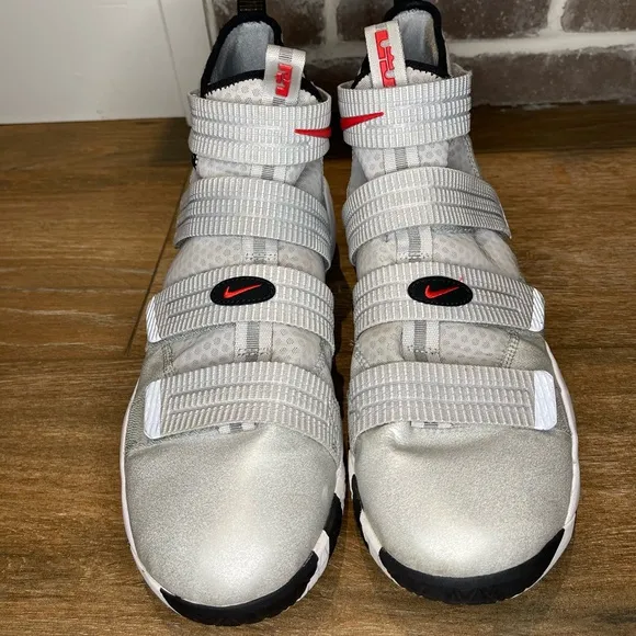 Nike LeBron Soldier 11 'Silver Bullet' 897646-007 Size 14