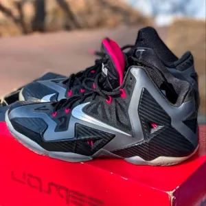 Nike LeBron XI 11 MIAMI NIGHTS 616175-003 size Men Size 11 Worn Twice 2013