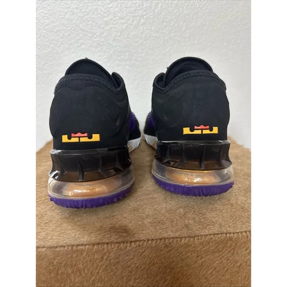 NIKE LEBRON XVIII 18 LOW BLACK/WHITE-FIERCE PURPLE SIZE MEN'S 12 [CV7562-003]