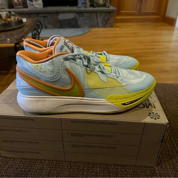 NIKE men’s Kyrie 8 Eagle Sneakers