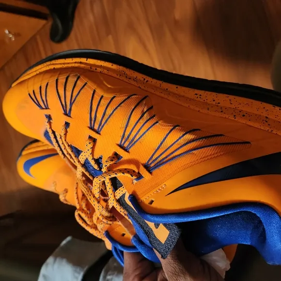 Nike Men's Orange and Blue Athletic Shoes