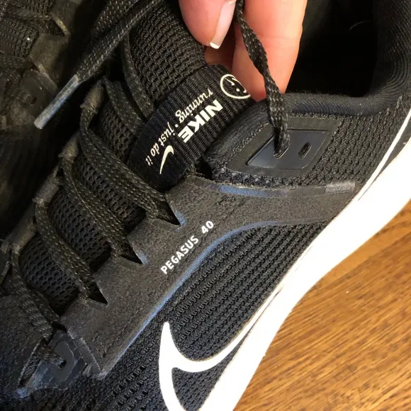 Nike Men's Pegasus 40 Running Shoes