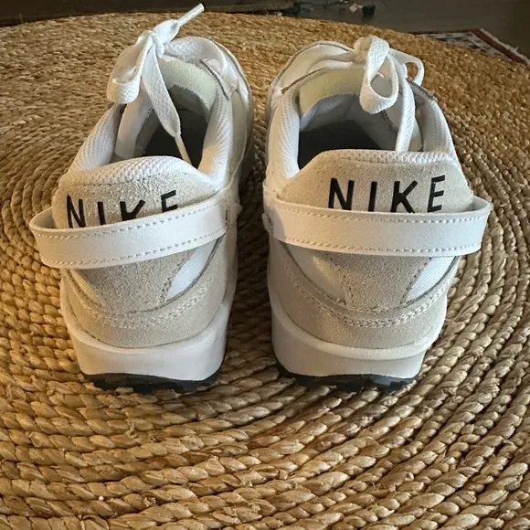 NIKE Mens Waffle Debut Sz 10.5 NWOt