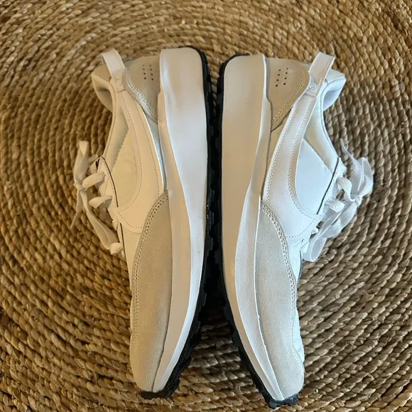 NIKE Mens Waffle Debut Sz 10.5 NWOt