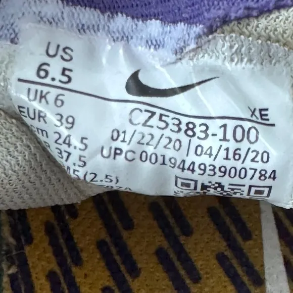 Nike Men’s White and Purple Athletic Shoes Size 6.5