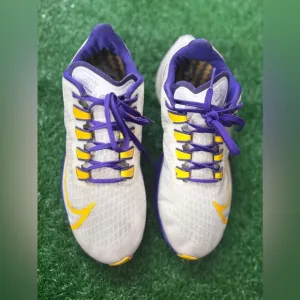 Nike Men’s White and Purple Athletic Shoes Size 6.5