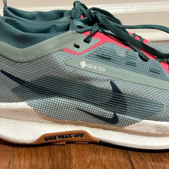 Nike Pegasus Trail 5 Gore-Tex Waterproof Trail Running Shoes Size 9.5