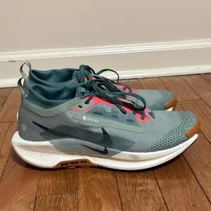 Nike Pegasus Trail 5 Gore-Tex Waterproof Trail Running Shoes Size 9.5